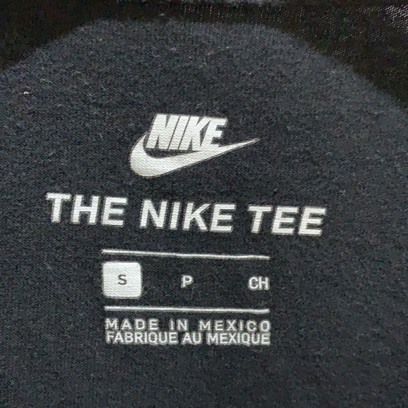 The Nike Tee Las Vegas Long Sleeve S - Picture 3 of 3